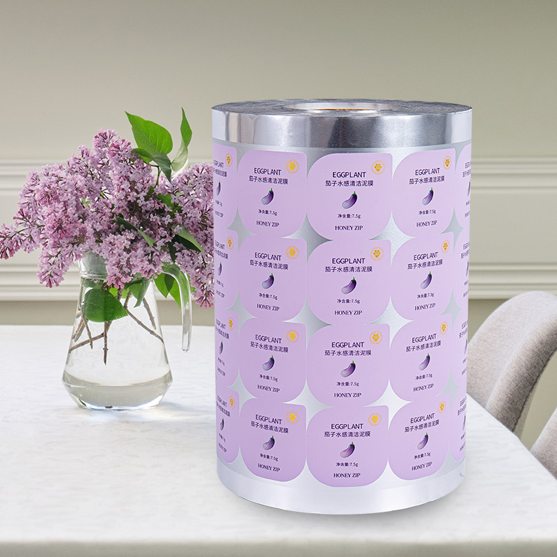 Light-blocking oxygen-isolating cosmetic printing film roll